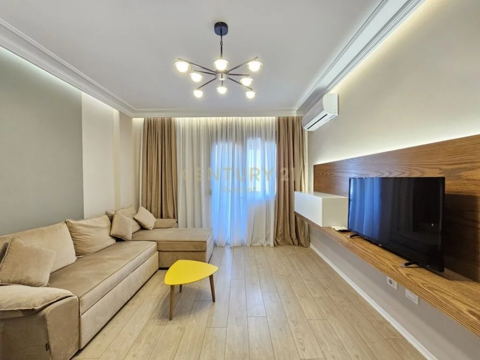 𝐓𝐢𝐫𝐚𝐧𝐞, 𝐬𝐡𝐢𝐭𝐞𝐭 𝐚𝐩𝐚𝐫𝐭𝐚𝐦𝐞𝐧𝐭 𝟐+𝟏 𝐊𝐚𝐭𝐢 𝟔, 𝟖𝟗 𝐦² 𝟏𝟖𝟖.𝟎𝟎𝟎 € (𝐏𝐫𝐨𝐤𝐮𝐫𝐨𝐫𝐢𝐚 𝐞 𝐓𝐢𝐫𝐚𝐧𝐞𝐬, 𝐑𝐫𝐮𝐠𝐚 𝐌𝐢𝐧𝐞 𝐏𝐞𝐳𝐚)