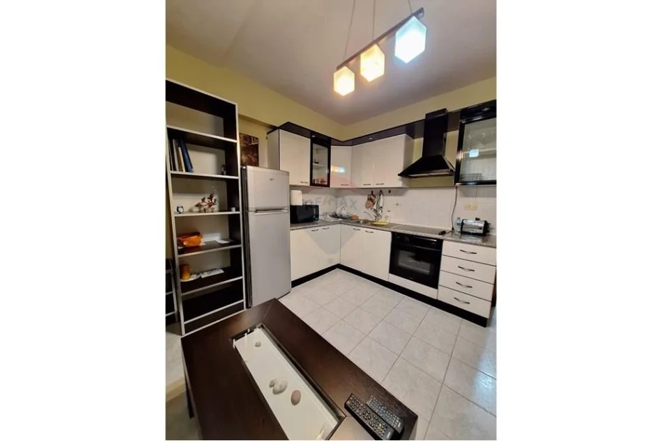 Tirane, shitet apartament 1+1 , 60 m² 130.000 € (Tirana e Re - Rruga Sami Frashëri)