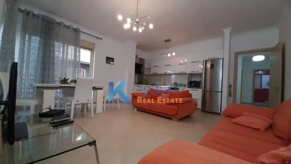 Tirane, jepet me qera apartament 2+1 Kati 4, 110 m² 750 € (Liqeni i Thate, afer kompleksit Fz Construction)