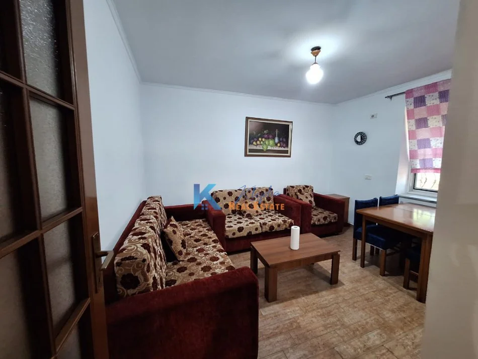 Tirane, jepet me qera apartament 2+1 Kati 2, 74 m² (Rruga Mine Peza, afer Hotel Kruja)