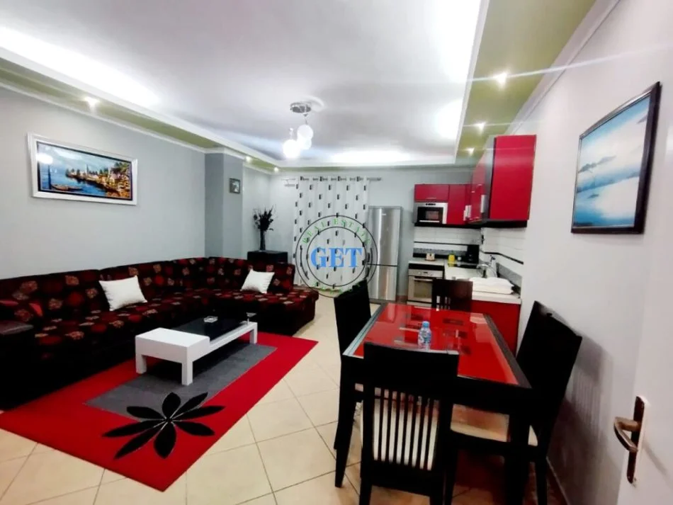 Durres, jepet me qera 2+1+Ballkon Kati 6, 105 m² 400 € (Plazh, Iliria, Durres)