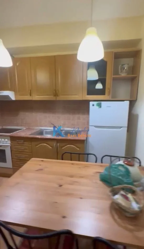 Tirane, jepet me qera apartament 1+1 Kati 3, 62 m² 540 € (Myslym Shyr, te BKT-ja)