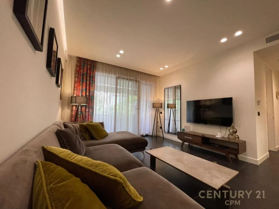 𝐓𝐢𝐫𝐚𝐧𝐞, 𝐣𝐞𝐩𝐞𝐭 𝐦𝐞 𝐪𝐞𝐫𝐚 𝐚𝐩𝐚𝐫𝐭𝐚𝐦𝐞𝐧𝐭 𝟐+𝟏 𝐊𝐚𝐭𝐢 𝟏, 𝟗𝟖 𝐦² 𝟖𝟎𝟎 € (𝐓𝐎𝐖𝐄 𝐁𝐑𝐈𝐃𝐆𝐄 𝟑, 𝐒𝐩𝐢𝐭𝐚𝐥𝐢 𝐐𝐒𝐔𝐓 (𝐍ë𝐧ë 𝐓𝐞𝐫𝐞𝐳𝐚))