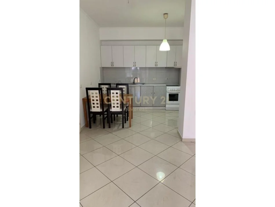 Tirane, jepet me qera apartament Kati 5, 100 m² 600 € (rruga e elbasanit)
