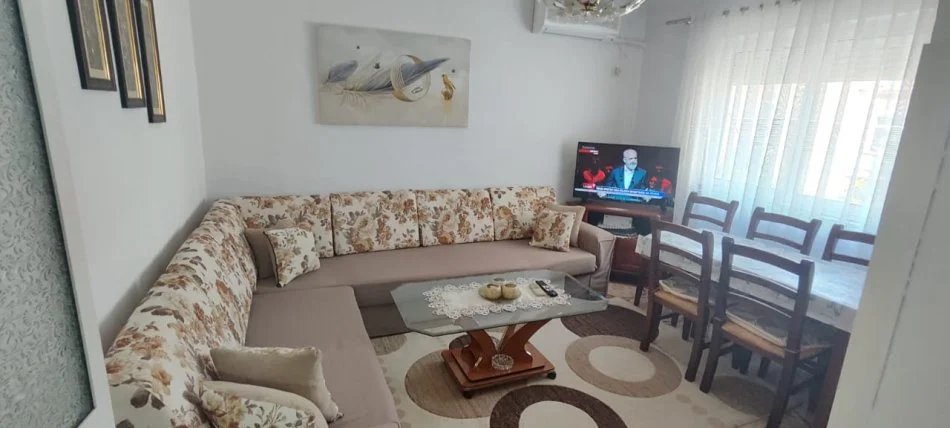 Tirane, shitet apartament 2+1 Kati 4, 75 m² 110.000 € (Brryli)