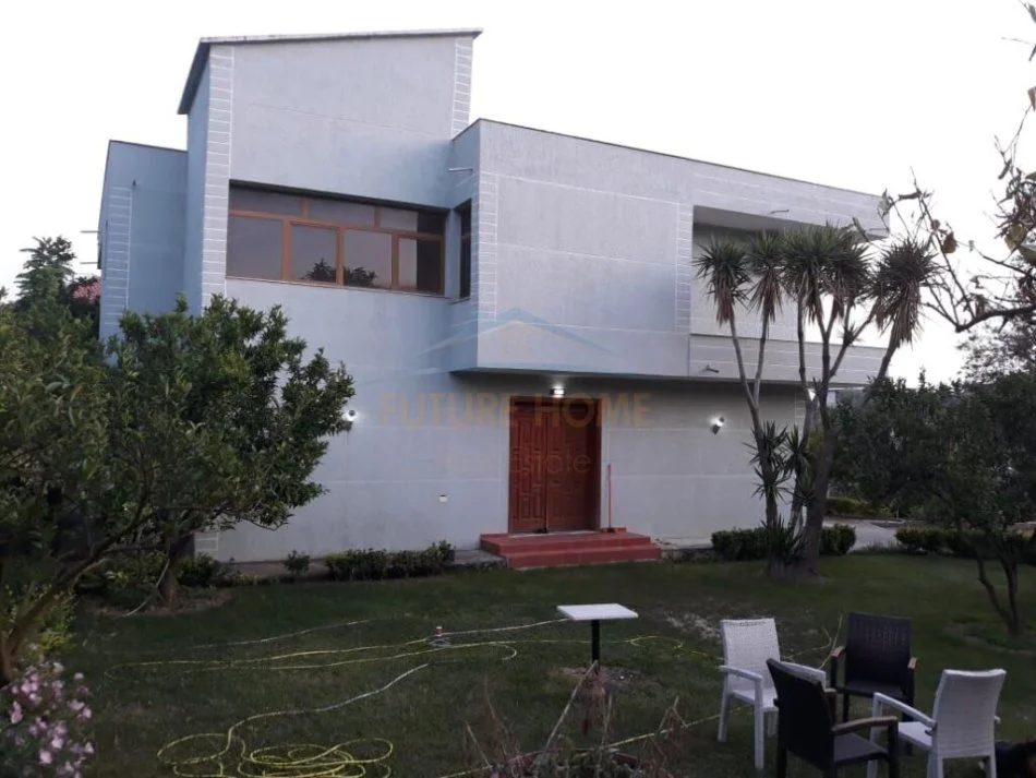 Vlore, shitet Vile 2+1 Kati 0, 500 m² 550.000 € (lagjia Hajro Cakerri,Vlorë) RV 45143