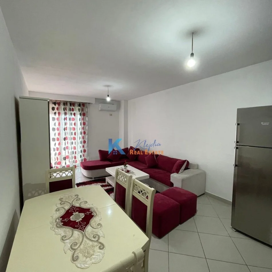 Tirane, jap me qera apartament 2+1+Ballkon Kati 5, 116 m² 600 € (Astir)