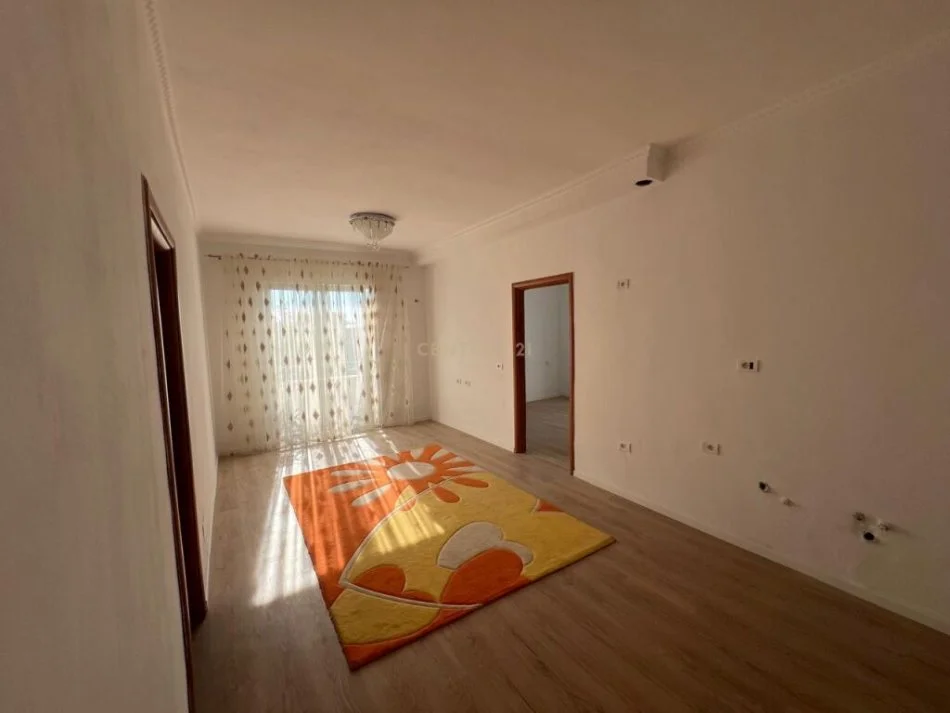 Tirane, shitet apartament 2+1 Kati 2, 83 m² 93.000 € (Rruga Muhamet Deliu)