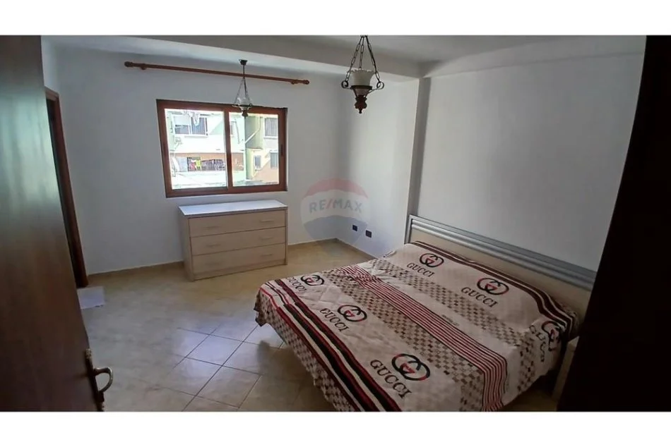 Tirane, jepet me qera apartament 2+1 Kati 4, 95 m² 600 € (Sami Frasheri)