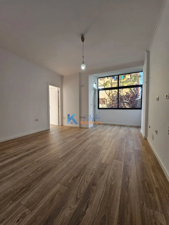 Tirane, shes apartament 1+1 Kati 2, 47 m² 112.000 € (Ish Nisharaku)