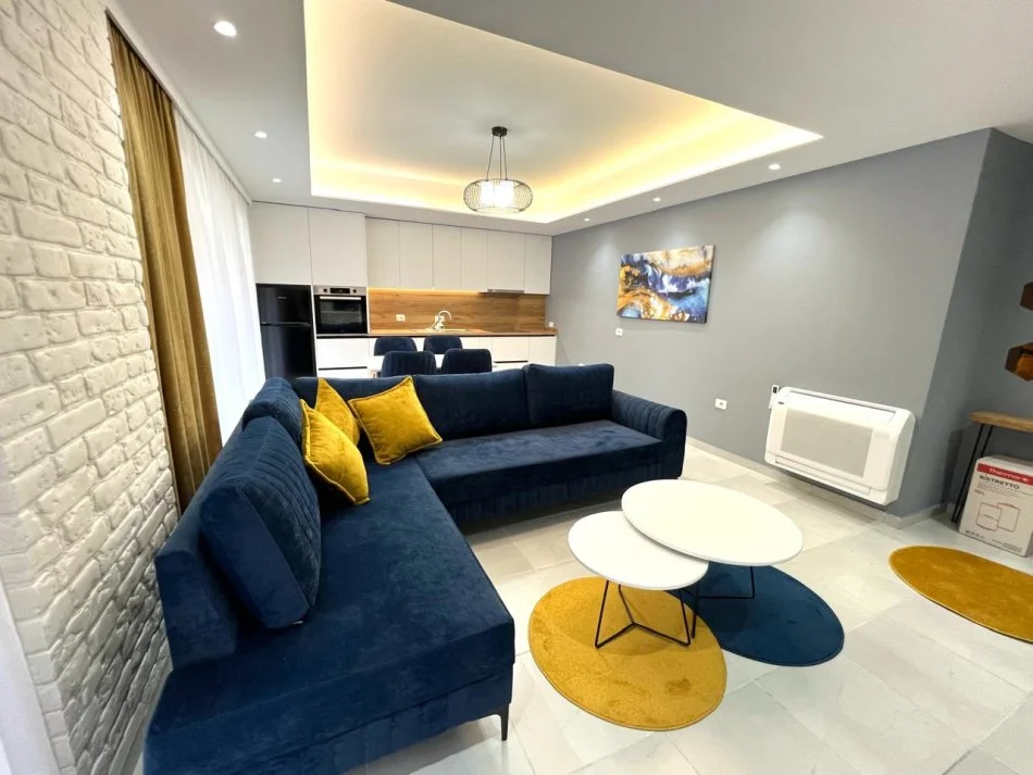 Tirane, jepet me qera apartament 2+1 Kati 2, 110 m² 800 € (Rezidenca Kodra e Diellit)