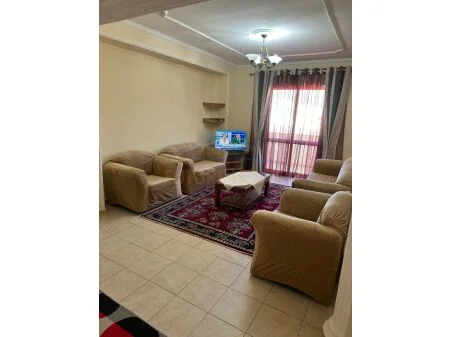 Tirane, jepet me qera apartament 1+1+Ballkon Kati 5, 87 m² 500 € (perballe Ministrise se Jashtme, AREA46814)