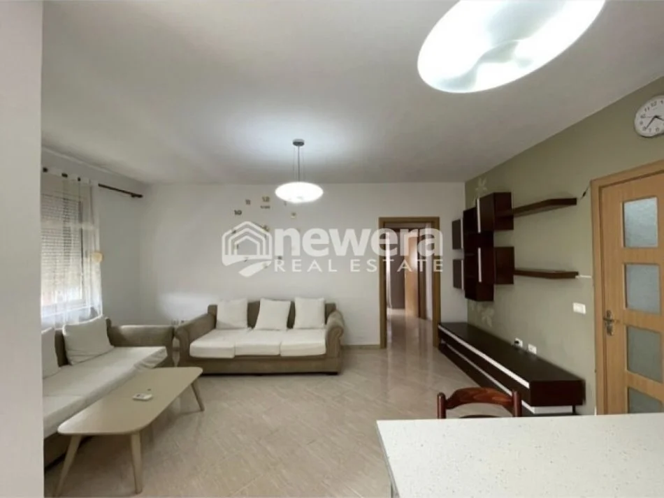 Tirane, shes apartament 2+1+Ballkon Kati 8, 125.000 € (loni ligori)