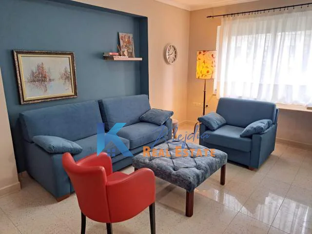 Tirane, jap me qera apartament 1+1 Kati 2, 67 m² 550 € (Qender)