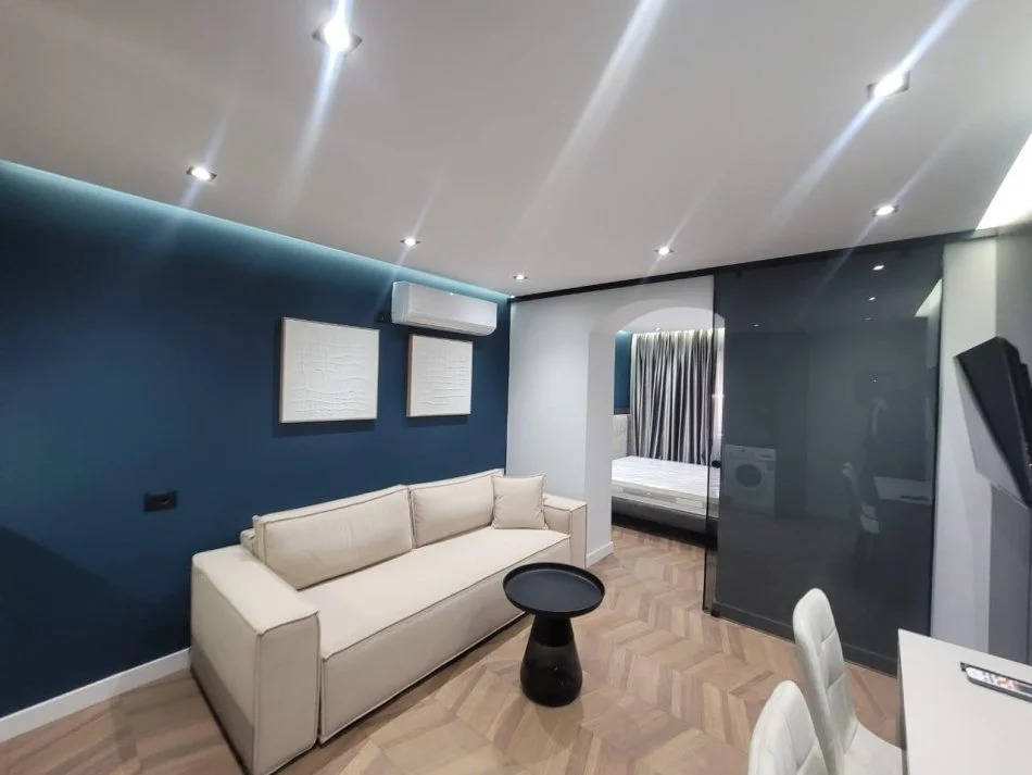 Tirane, shes apartament 3+1+Ballkon Kati 1, 87 m² 268.000 € (21 Dhjetori)