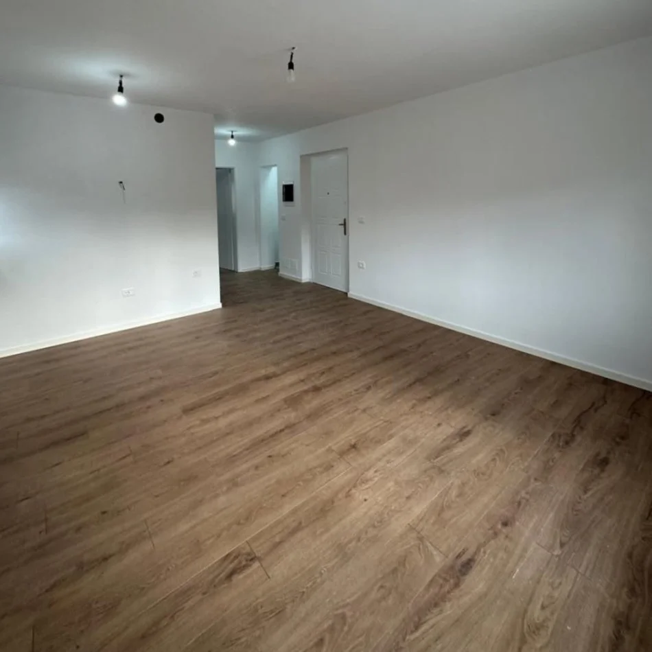 Tirane, shitet apartament 1+1 Kati 2, 57 m² 75.000 € 