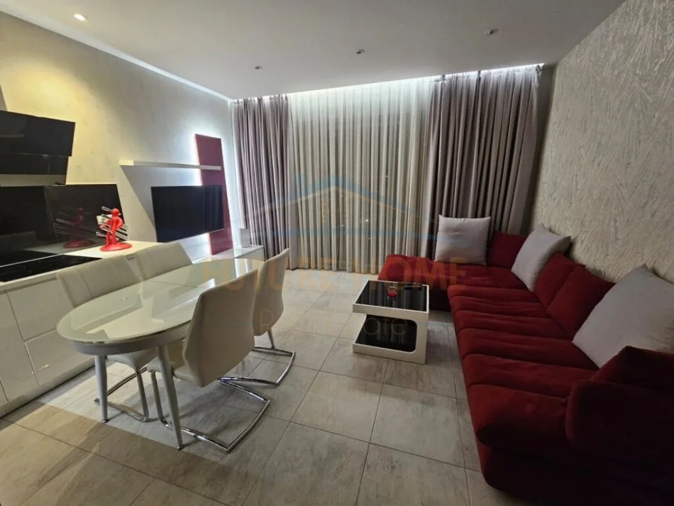 Tirane, jepet me qera apartament 2+1+Aneks+Ballkon Kati 19, 100 m² 1.500 € (ambasador 3, air albania)
