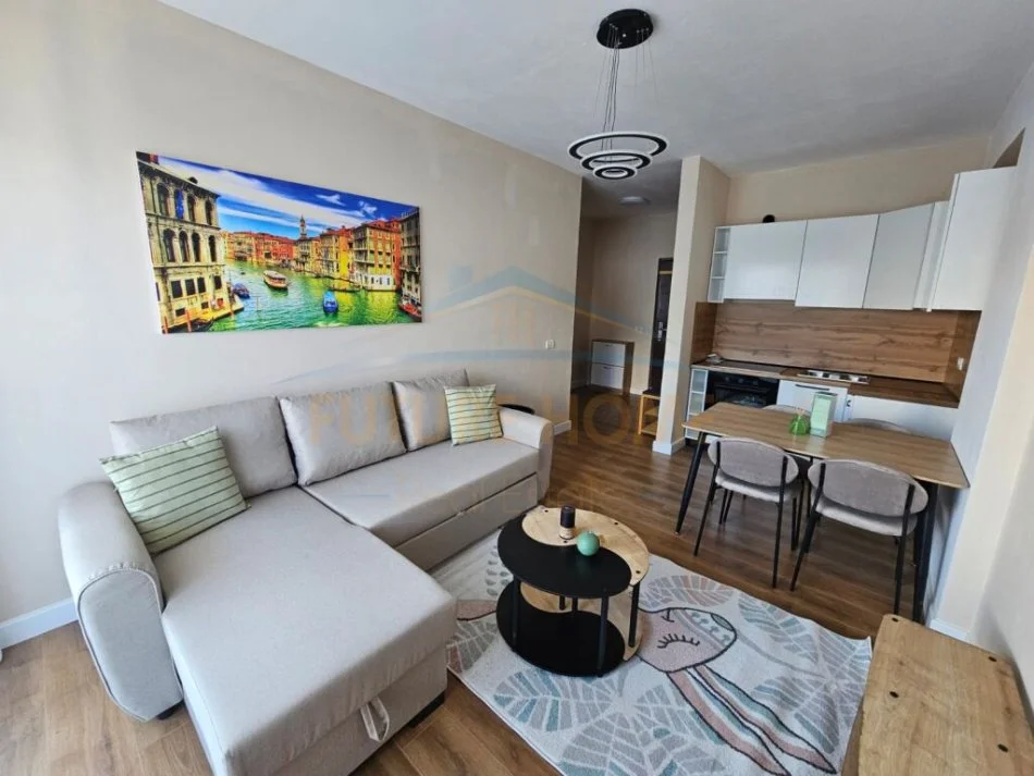 Shkembi Kavajes, shitet apartament 1+1+Aneks+Ballkon Kati 8, 50 m² 66.000 € (shkembi kavajes, durres)