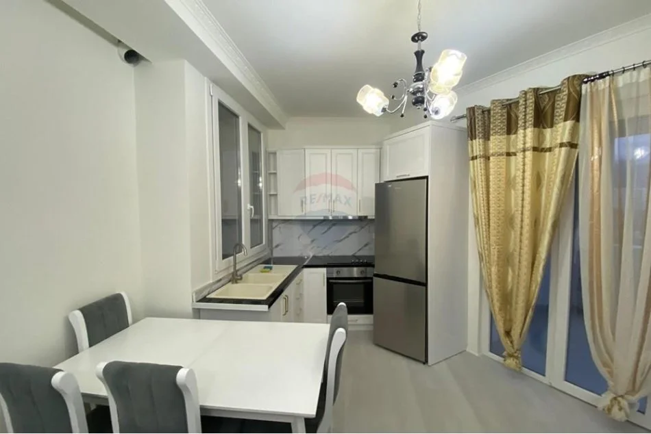 Tirane, jepet me qera apartament 1+1 Kati 6, 75 m² 500 € (Astir)