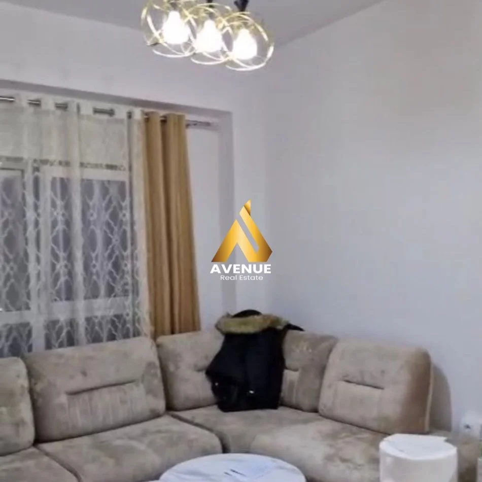 Tirane, jepet me qera apartament 2+1+Ballkon Kati 3, 90 m² 550 € (pasho hysa)