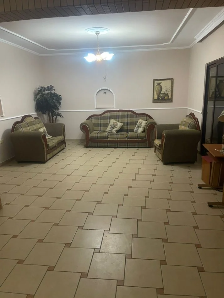 Tirane, jepet me qera shtepi 2+1 Kati 2, 90 m² 400 € (Qyteti Studenti)