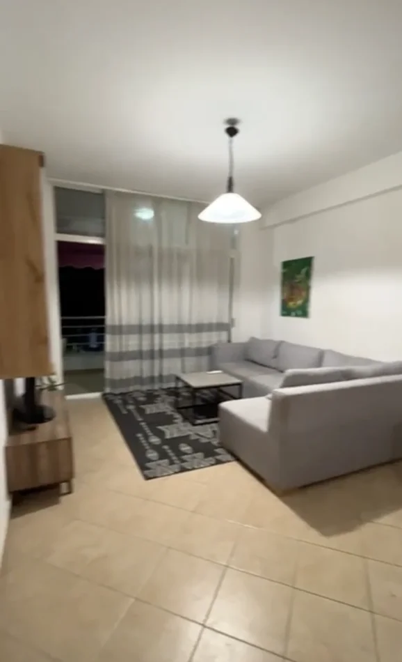 Qera, Apartament 1+1, Komuna e Parisit
