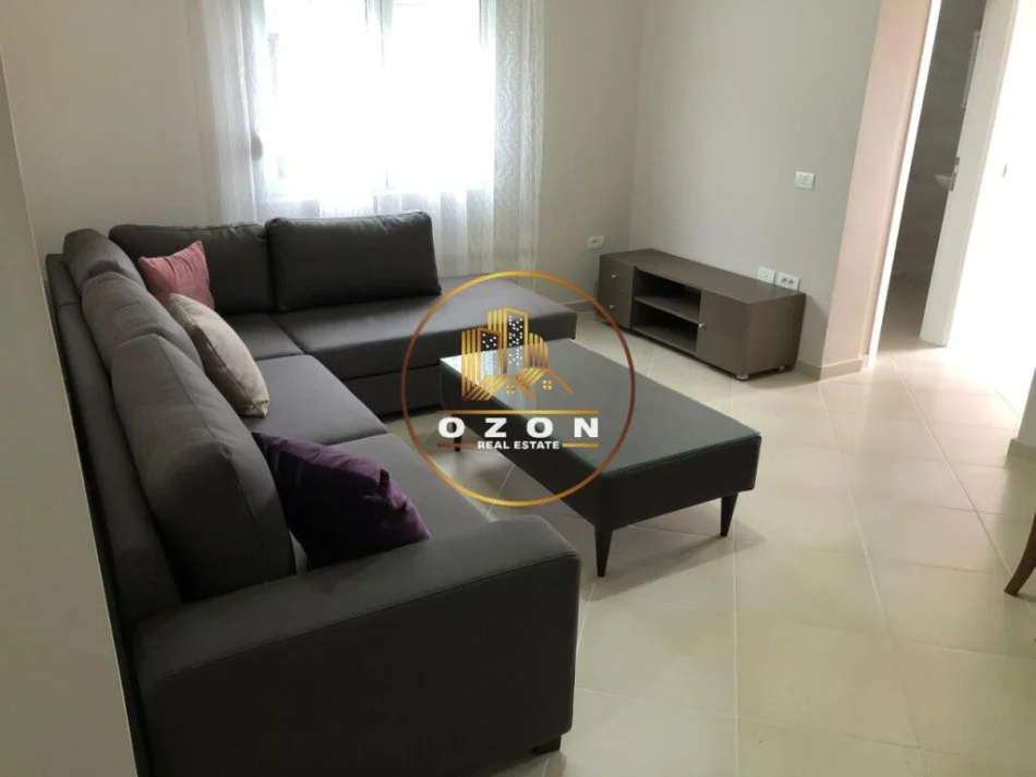 Tirane, jepet me qera apartament 1+1 Kati 2, 70 m² 350 € (Rruga Bego Hoxha,Misto Mame)