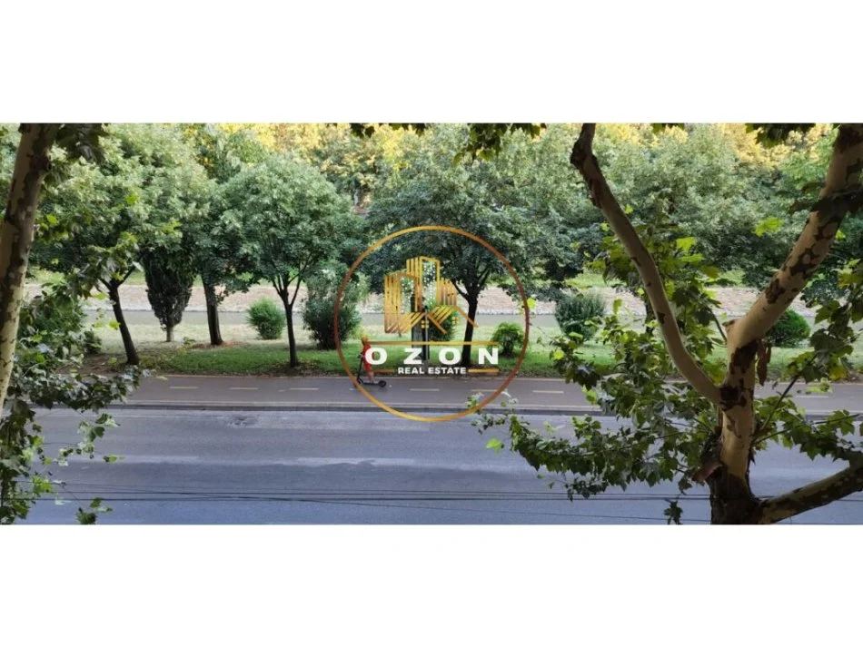 Tirane, shitet apartament 2+1 Kati 2, 75 m² 200.000 €