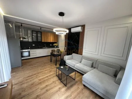 Tirane, shitet apartament 1+1 Kati 1, 69 m² 196.000 € (prane Shkolles se Kuqe, AREA49257)
