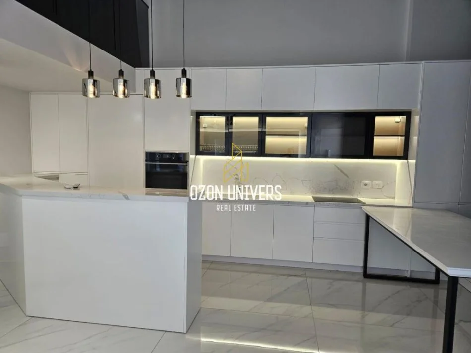 Vlore, shitet apartament duplex 1+1 Kati 0, 98 m² 325.000 € 