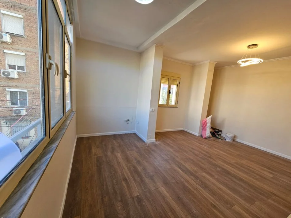 Tirane, shitet apartament 2+1 Kati 3, 70 m² 145.000 € (Rruga Asdreni)