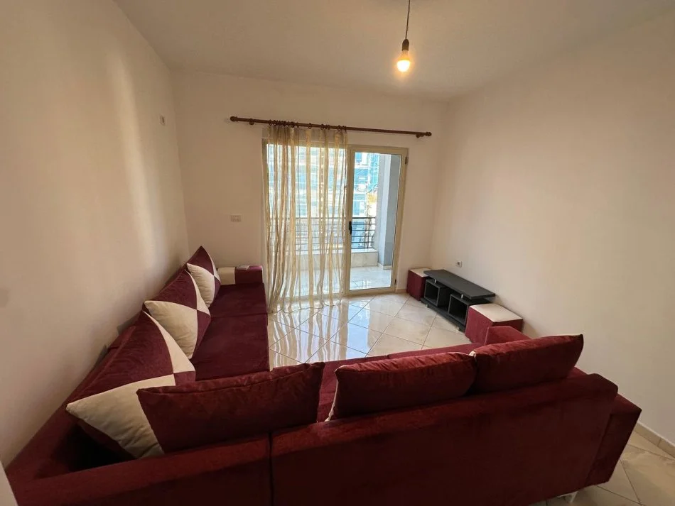 Tirane, jepet me qera apartament 1+1+Ballkon Kati 2, 70 m² 500 € (DON BOSKO)