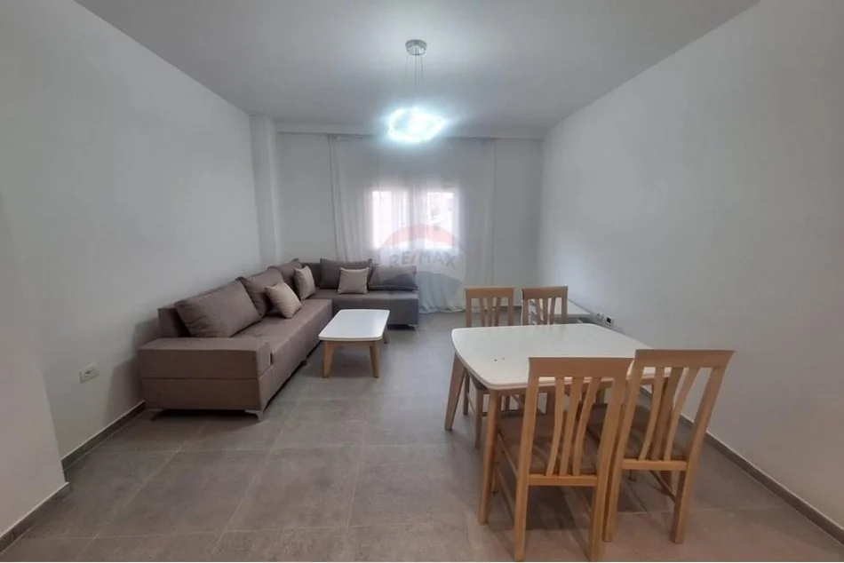 Tirane, jepet me qera apartament 1+1 Kati 2, 70 m² 350 € (Don Bosco)
