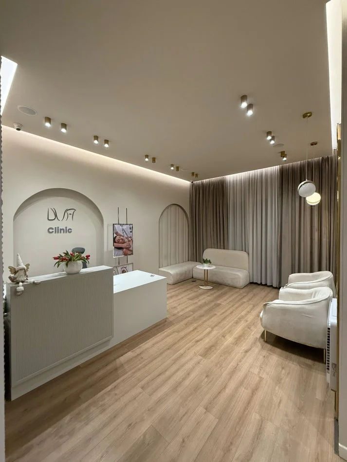 Tirane, jepet me qera ambjent biznesi Kati 1, 125 m² 2.000 € (Komuna e Parisit)