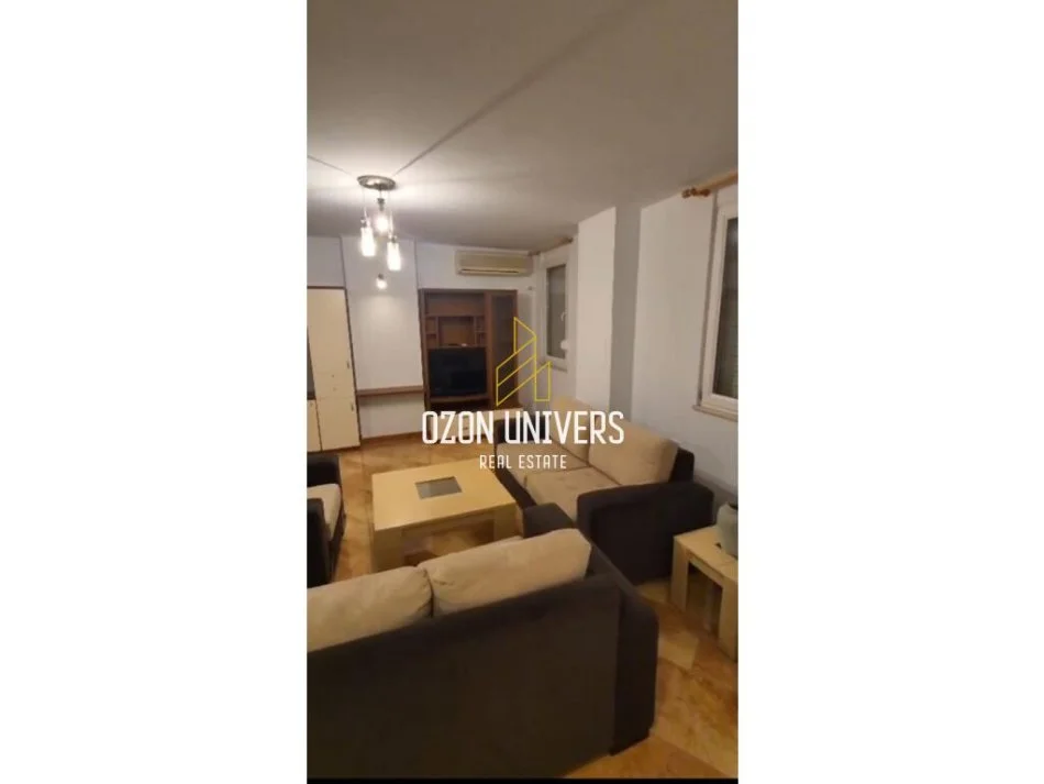 Tirane, jepet me qera 3+1 Kati 3, 119 m² 1.100 € (Ish Ekspozita)