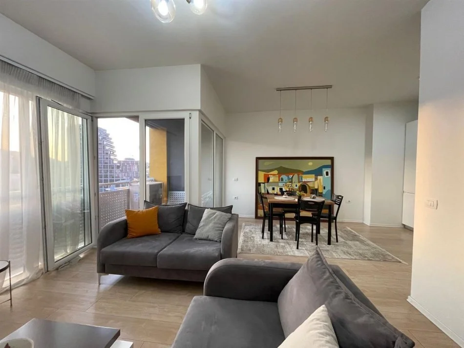 Tirane, jepet me qera apartament 2+1+Ballkon Kati 4, 100 m² 1.300 € (Liqeni, Rruga e Kosovareve)