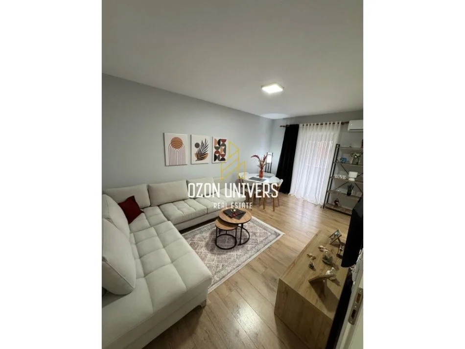 Tirane, jepet me qera apartament 1+1+Ballkon Kati 5, 60 m² 650 € (Myslym Shyr)
