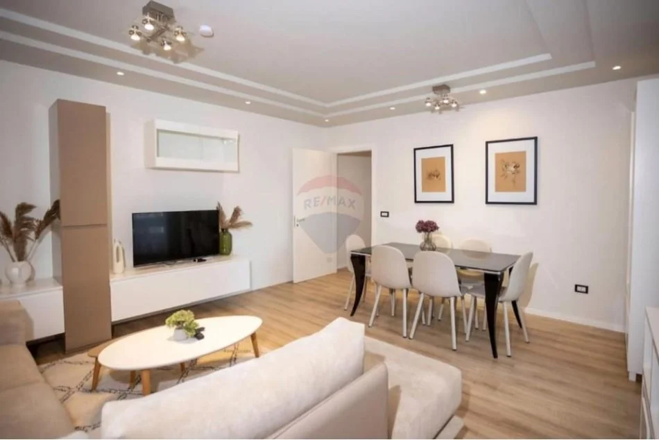 Tirane, jepet me qera apartament 2+1 Kati 4, 122 m² 1.500 € (Kompleksi Nobis)