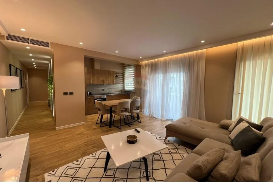 Tirane, jepet me qera apartament 2+1 Kati 8, 122 m² 1.500 € (Kompleksi Nobis)