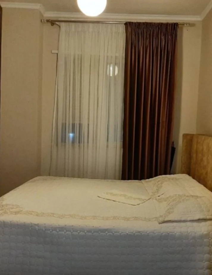 Tirane, jepet me qera apartament 3+1+Ballkon Kati 1, 105 m² 800 € (Kopshti Zoologjik)