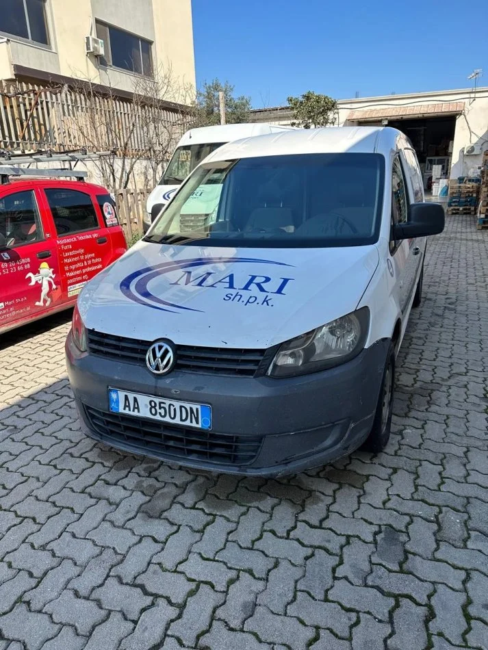 Durres, shitet Furgon VW CADDY MAX Nafte, MANUALE.