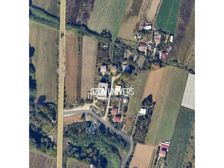 Tirane, shitet toke , 2.000 m² 2.500.000 € (Bruke)