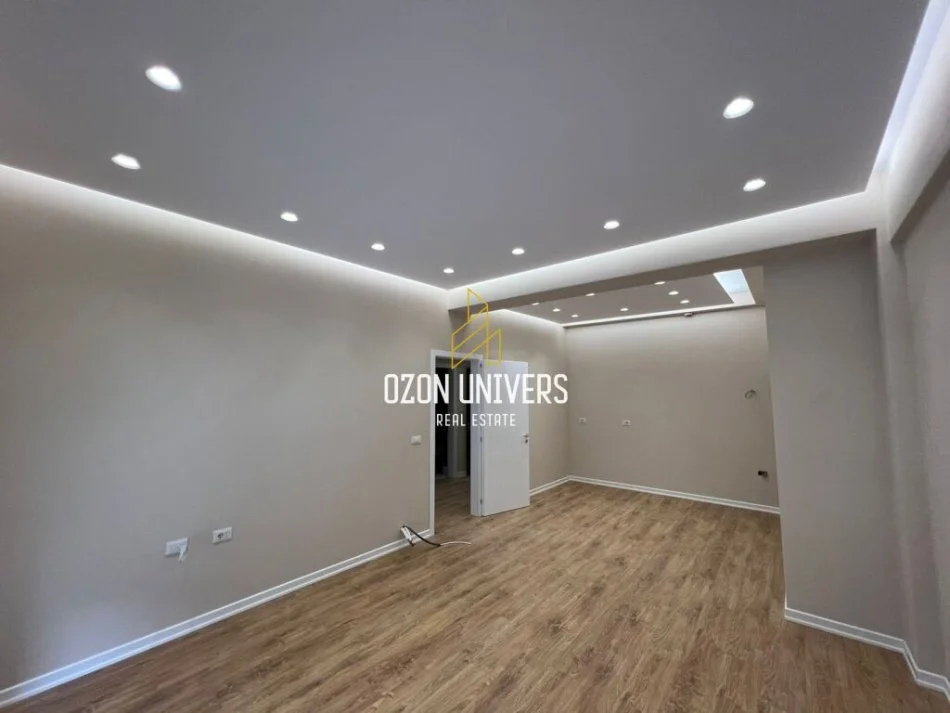 Tirane, jepet me qera apartament 2+1 Kati 0, 104 m² 650 € (Rruga e Dibres)