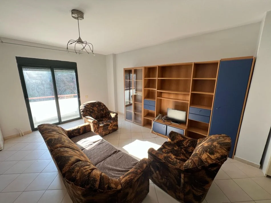 Tirane, shitet apartament 2+1+Aneks+Ballkon Kati 3, 118 m² (Rruga Thesari, Fresk)