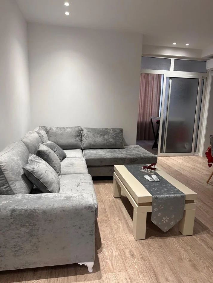 Tirane, jepet me qera apartament 2+1 Kati 2, 90 m² 600 € (Don Bosko, prane Vizion Plus)