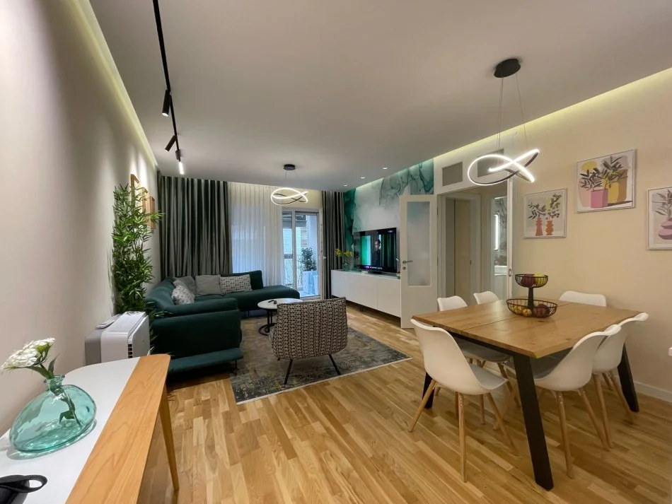 Tirane, shitet apartament 2+1 Kati 1, 90 m² 285.000 € (Liqeni i Thate)