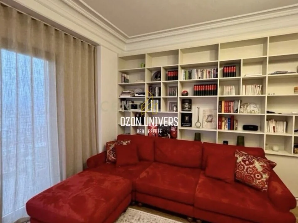 Tirane, shitet apartament 2+1+Ballkon Kati 14, 124 m² 370.000 € (Tirana Garden Building, Rruga e Kavajës)