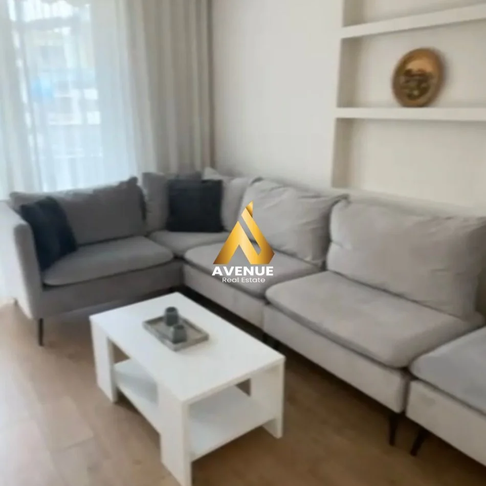 Tirane, jepet me qera apartament 1+1+Ballkon Kati 5, 75 m² 700 € (pjeter budi)