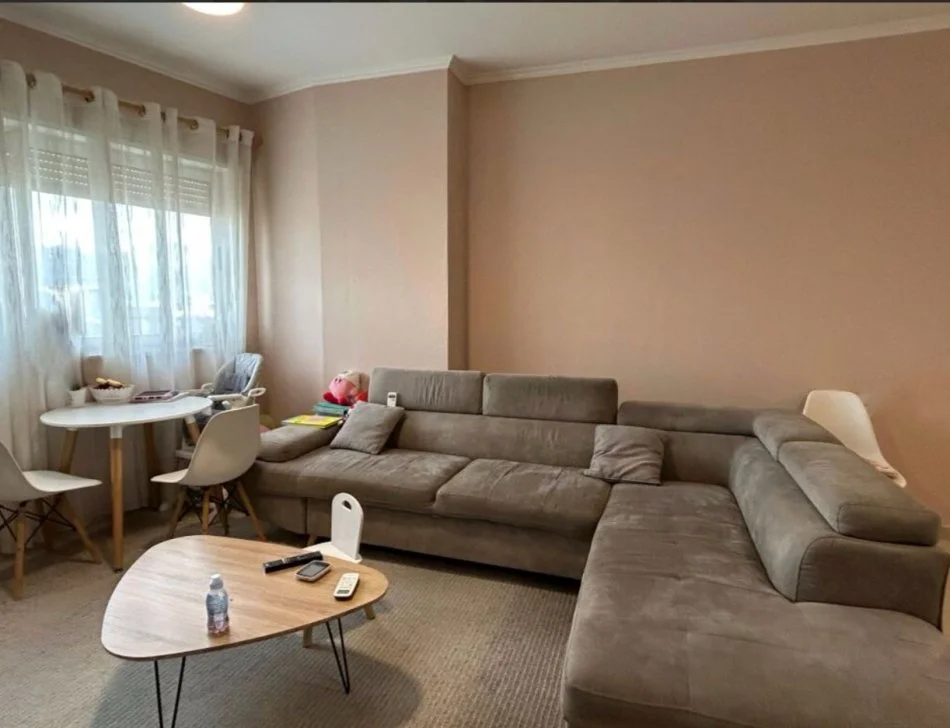 Tirane, jepet me qera apartament 1+1 Kati 12, 70 m² 550 € (Kompleksi Panorama)