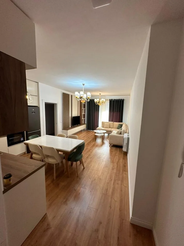Tirane, jepet me qera apartament 2+1 Kati 2, 110 m² 1.200 € (Parku Olimpik)